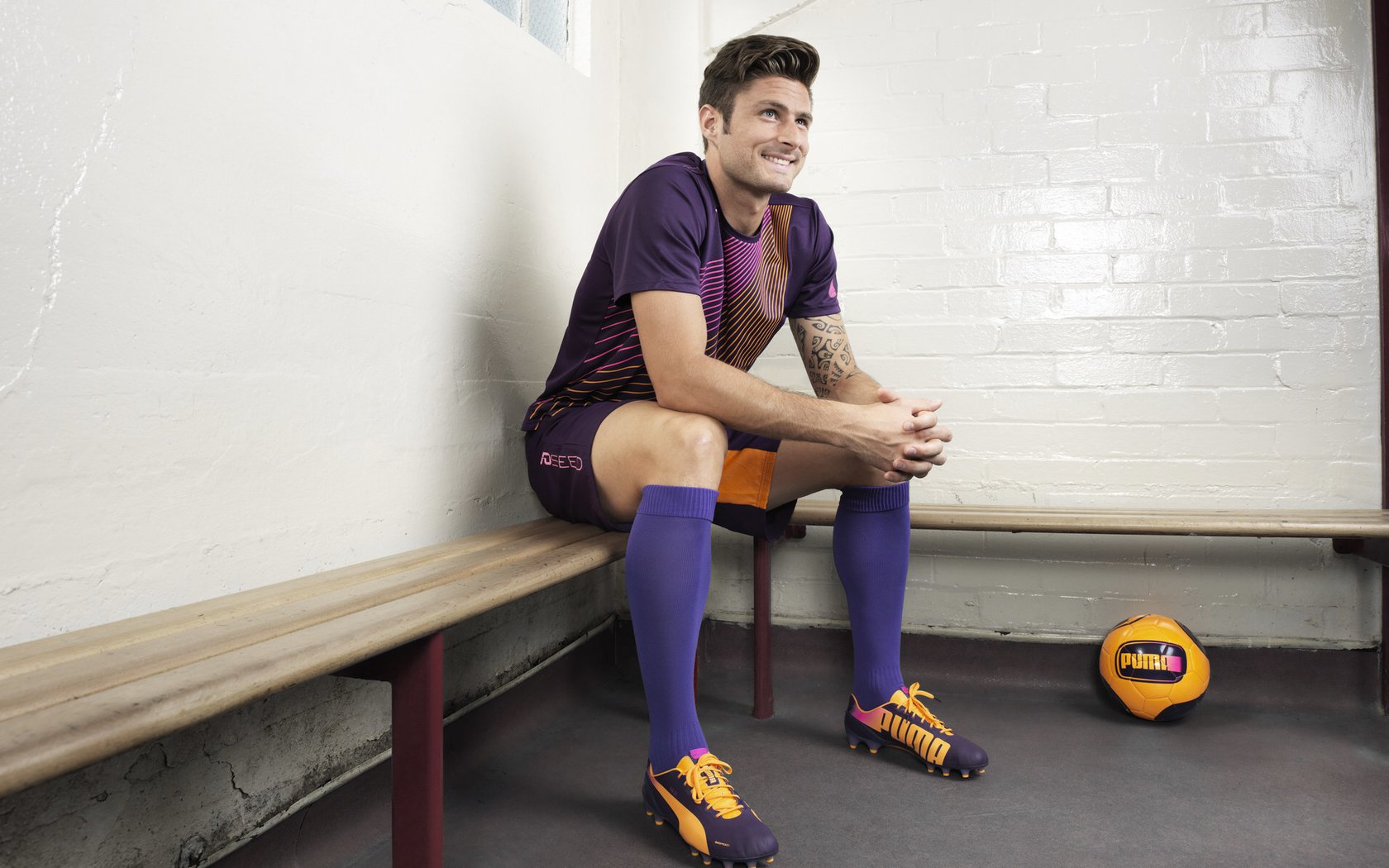 包含明尼苏达森林狼士气爆棚，西甲四强战遇上曼联，目标明确直指晋级的词条